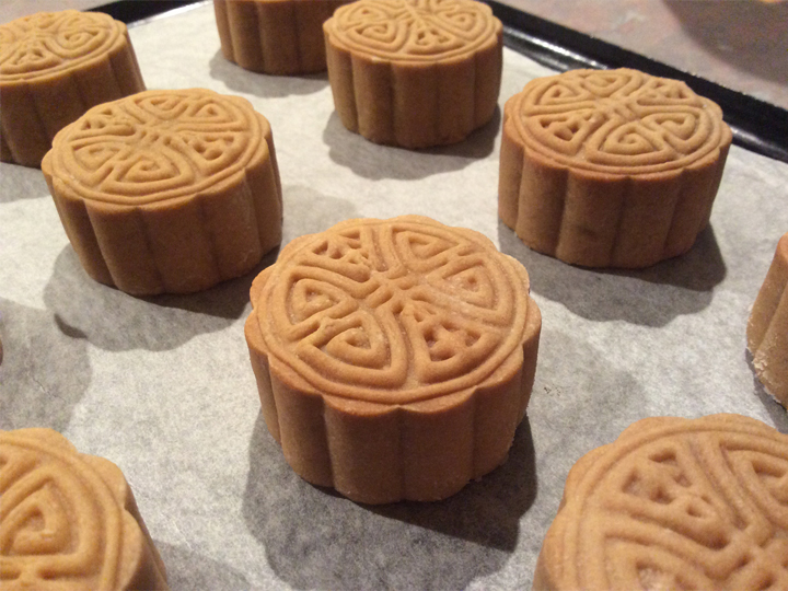 Mooncakes made with the mould before baking.