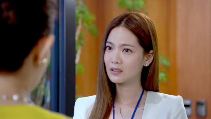 budget The room Smile Refresh Man (2016), Episode 9 – Julia and Tania Blog