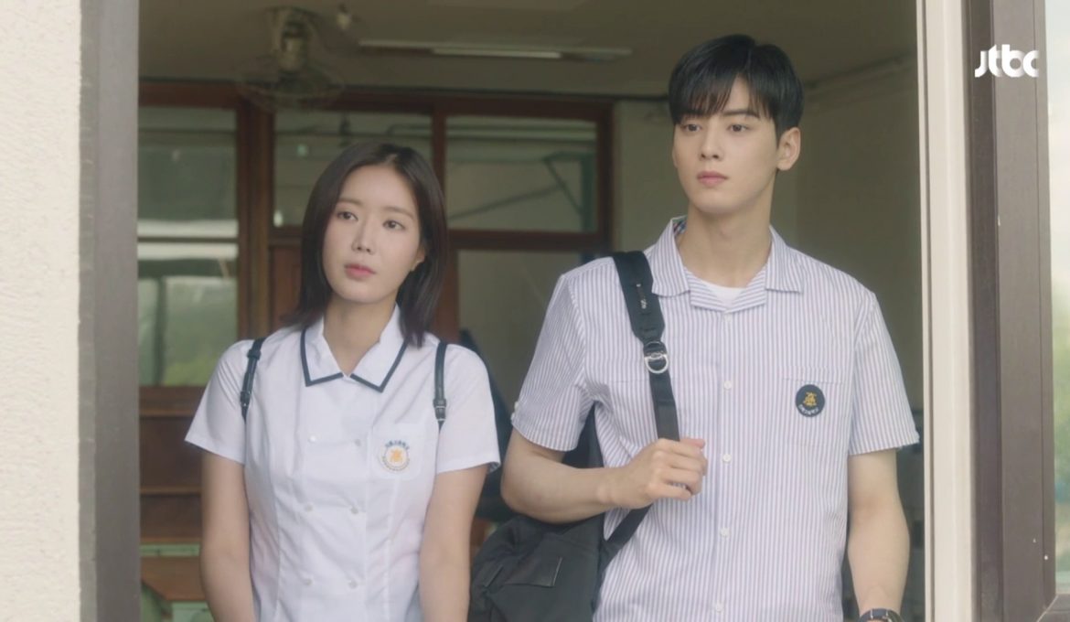 My ID Is Gangnam Beauty” Webtoon Artist Reacts To Casting Of ASTRO's Cha  Eun Woo And Im Soo Hyang