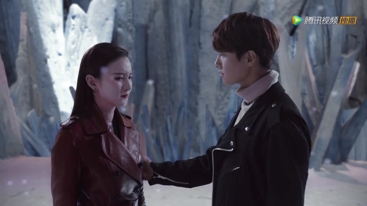 Ying Kong Shi comforts Yan Da who worries about him taking the red lotus out of himself - Ice Fantasy Destiny